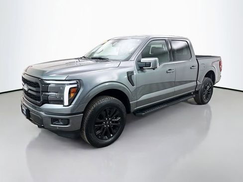 Used 2025 Ford F150 Lariat w/ Equipment Group 501A Mid image 3