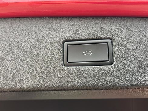 Used 2024 Volkswagen Tiguan SEL R-Line image 32