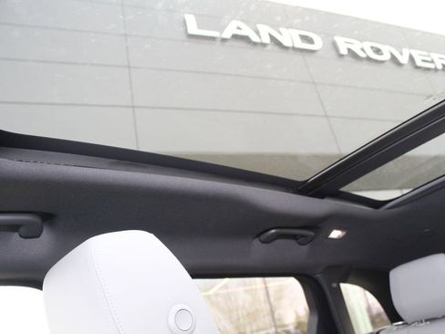 New 2026 Land Rover Range Rover Velar Dynamic SE AWD/4WD image 43