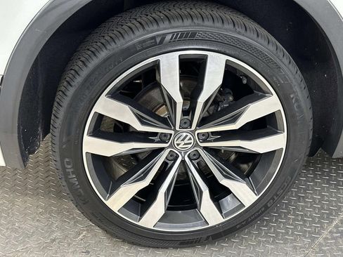 Used 2021 Volkswagen Tiguan SEL Premium R-Line w/ 3rd Row Seat Package image 10