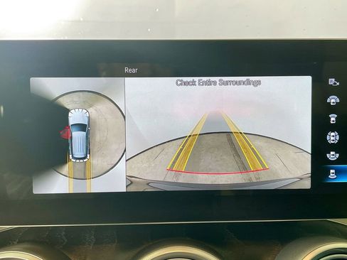 Used 2020 Mercedes-Benz GLC 300 4MATIC image 18