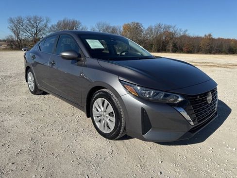 Used 2024 Nissan Sentra S image 7