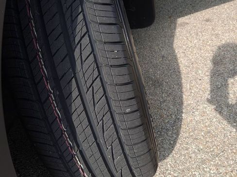 Certified 2024 Nissan Pathfinder SL image 30