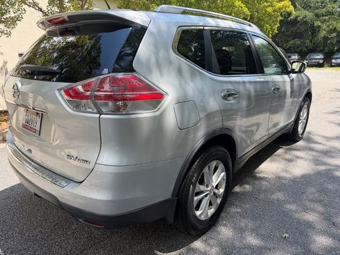 Used 2015 Nissan Rogue SV AWD/4WD image 3