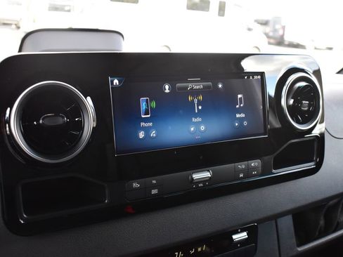 New 2025 Mercedes-Benz Sprinter 2500 image 17