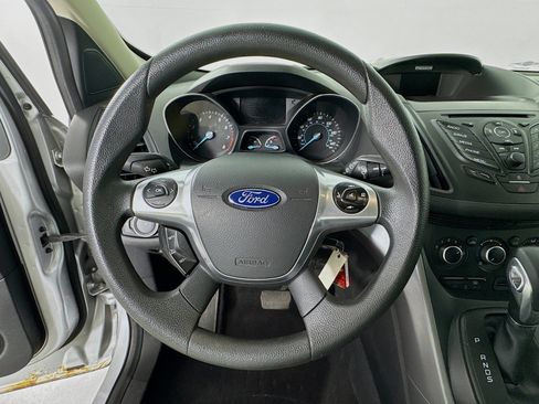 Used 2016 Ford Escape SE FWD image 11