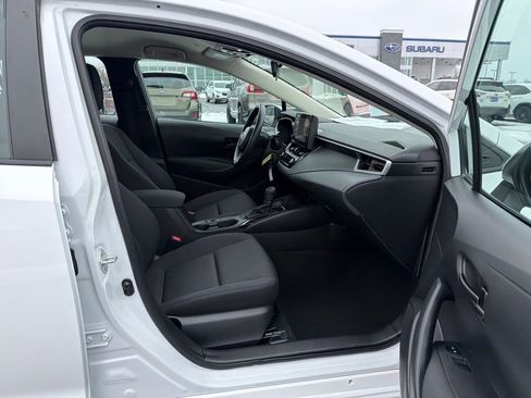 Used 2023 Toyota Corolla LE image 32