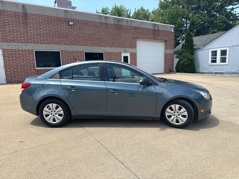 Used 2012 Chevrolet Cruze LS w/ Connectivity Package FWD image 4