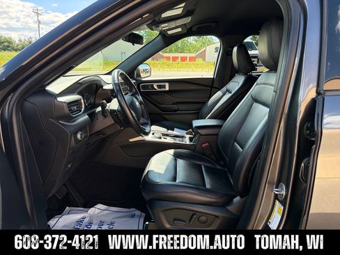 Used 2020 Ford Explorer XLT w/ Equipment Group 202A AWD/4WD image 9