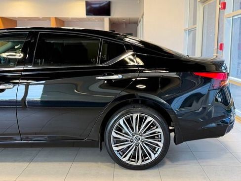 Used 2023 Nissan Altima 2.5 SL AWD/4WD image 9