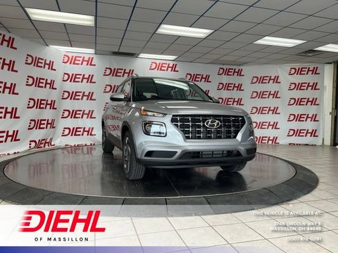 New 2026 Hyundai Venue SEL FWD image 1