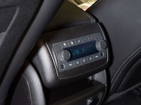 Used 2017 Chevrolet Traverse Premier image 29