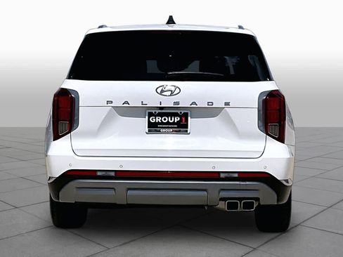 Used 2024 Hyundai Palisade Limited FWD image 5