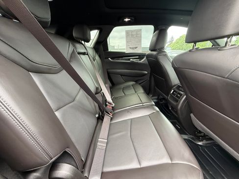Used 2023 Cadillac XT5 Premium Luxury AWD/4WD image 8