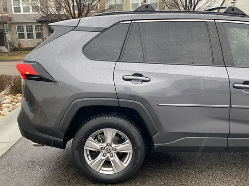 Used 2022 Toyota RAV4 XLE image 6