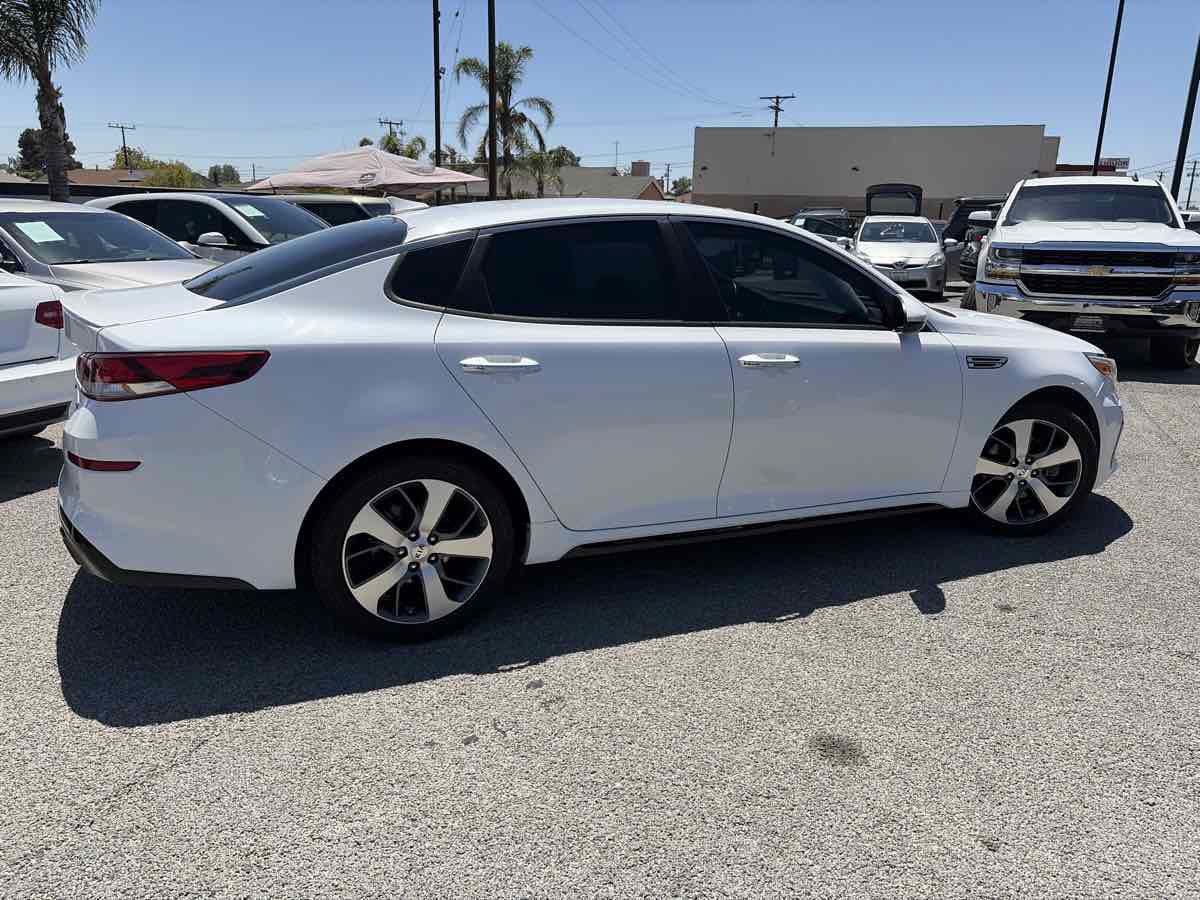Used 2019 Kia Optima S FWD image 4