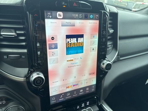 New 2026 RAM 1500 4x4 Crew Cab image 29