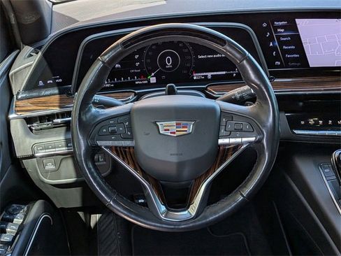Used 2023 Cadillac Escalade Premium Luxury image 10