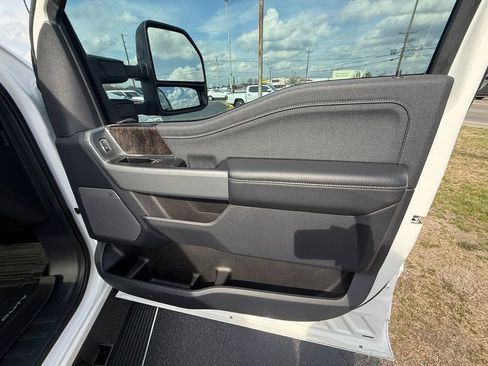 Used 2024 Ford F250 Lariat w/ Lariat Ultimate Package image 22