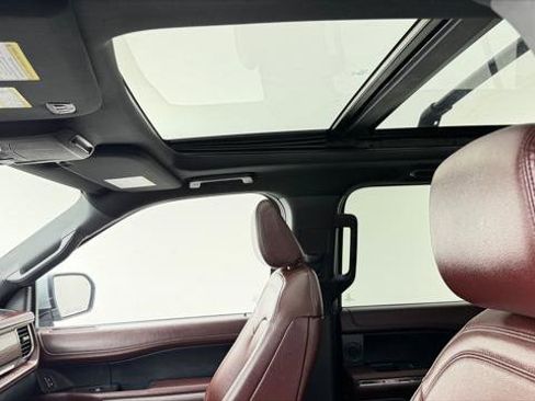 Used 2023 Ford Expedition Max Limited image 30