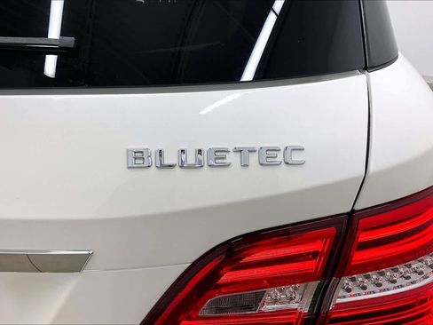 Used 2013 Mercedes-Benz ML 350 BlueTEC 4MATIC image 9