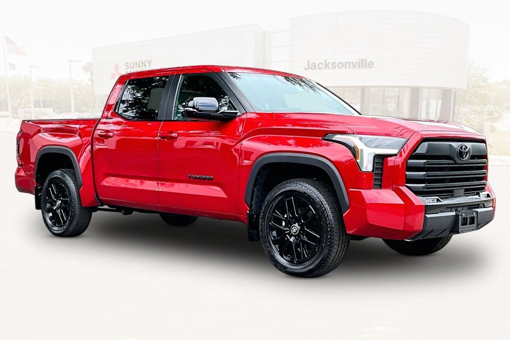 Used 2026 Toyota Tundra Limited AWD/4WD image 3