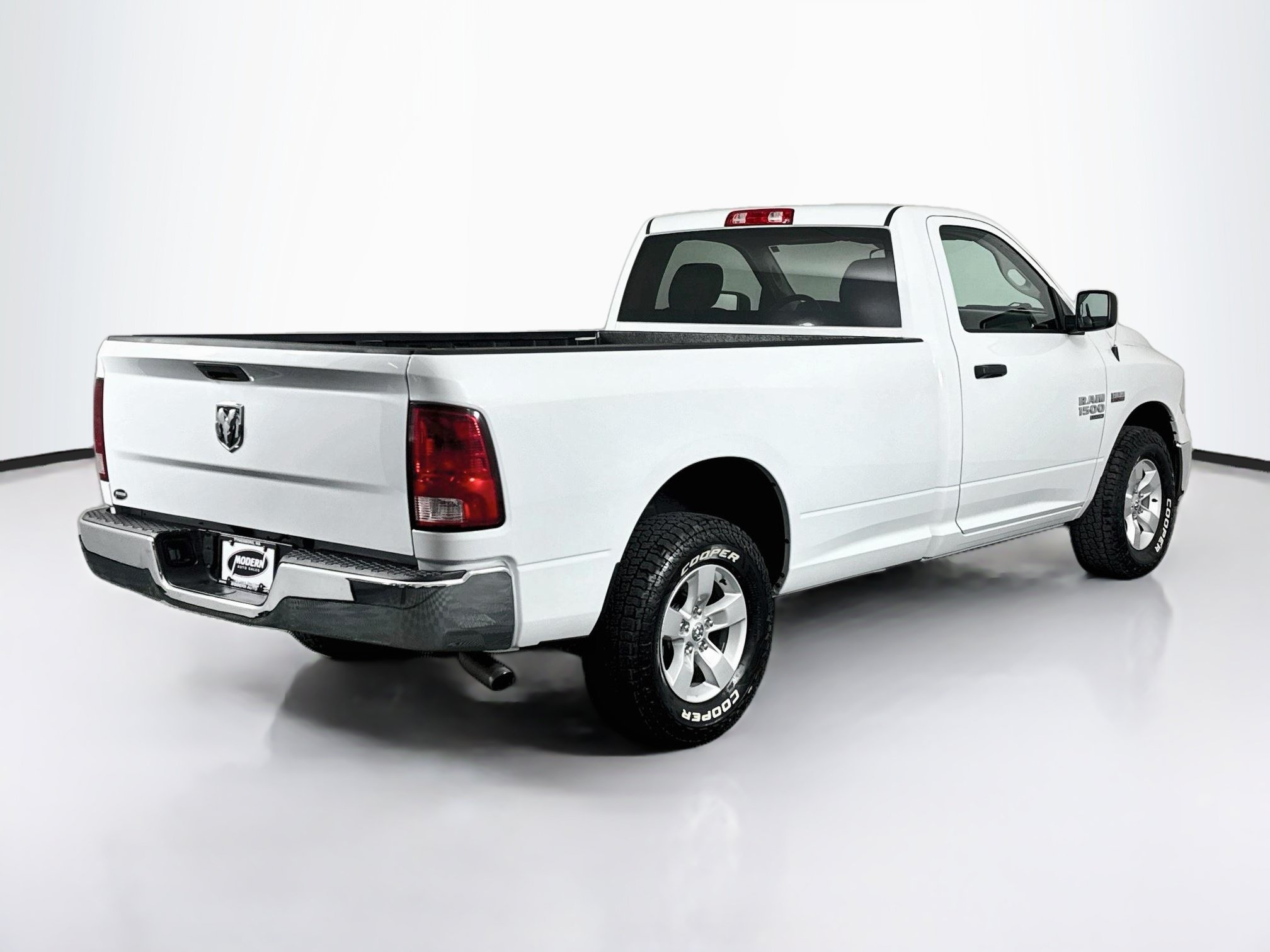 Used 2022 RAM 1500 Classic SLT AWD/4WD image 35