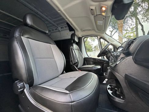 Used 2023 RAM ProMaster 2500 FWD image 26