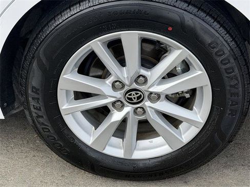 Certified 2025 Toyota Camry LE image 8