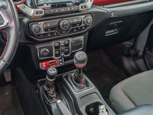 Used 2021 Jeep Gladiator Rubicon w/ Safety Group image 23