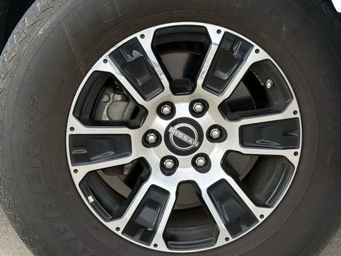 Used 2023 Nissan Titan SV AWD/4WD image 10
