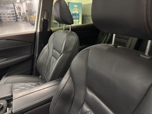 Used 2023 Nissan Rogue Platinum image 13