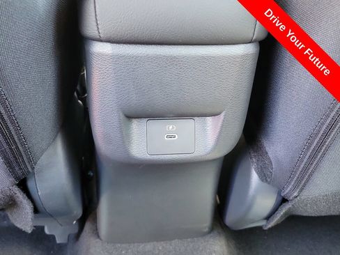 Used 2025 Nissan Versa SV w/ Trunk Package FWD image 23