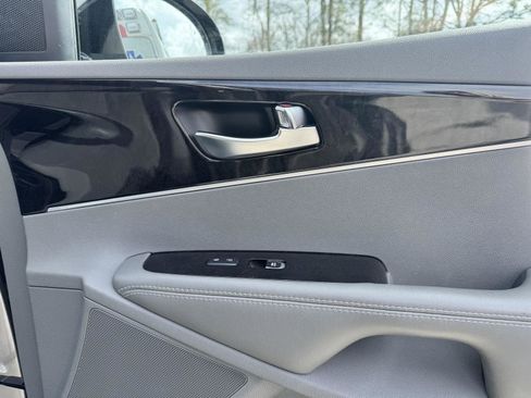 Used 2016 Kia Sorento EX w/ EX Premium Package image 27