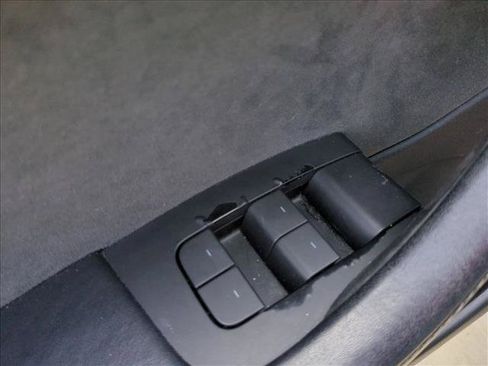 Used 2022 Tesla Model 3 Standard Range RWD image 12