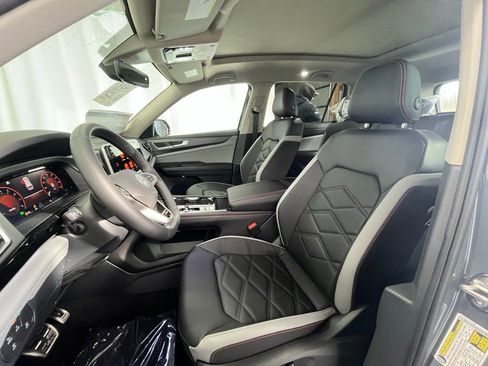 New 2026 Volkswagen Atlas Peak Edition AWD/4WD image 10