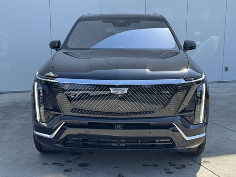 New 2026 Cadillac Vistiq Luxury image 3