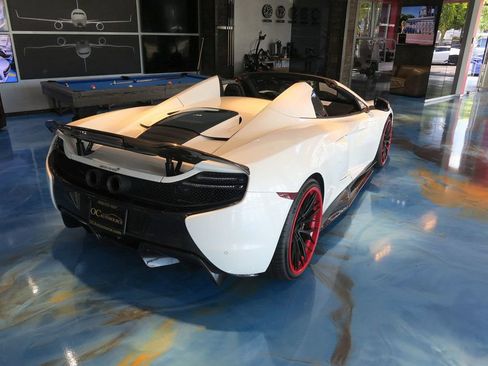 Used 2015 McLaren 650S Spider RWD image 40