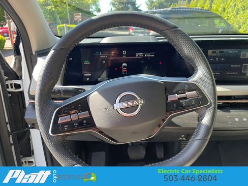 Used 2024 Nissan Ariya AWD image 31