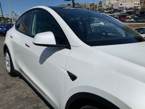 Used 2021 Tesla Model Y Long Range image 74