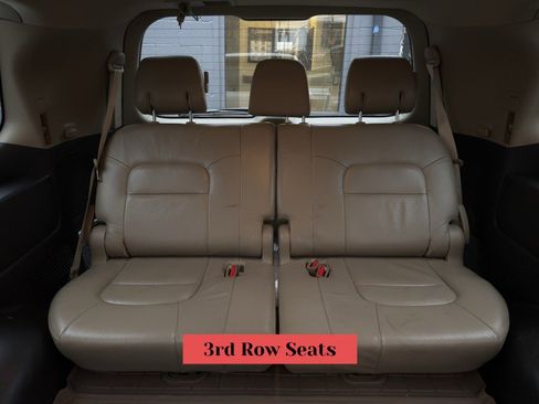 Used 2011 Toyota Land Cruiser image 38