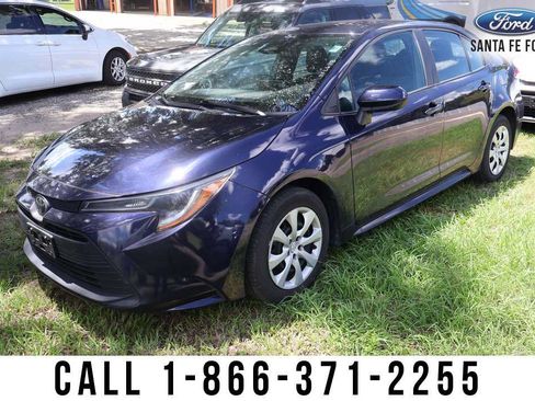 Used 2024 Toyota Corolla LE FWD image 1