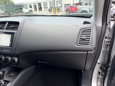 Used 2025 Mitsubishi Outlander Sport ES AWD/4WD image 31