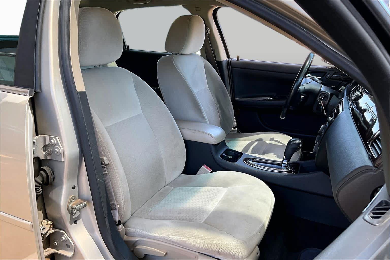 Used 2012 Chevrolet Impala LT FWD image 8