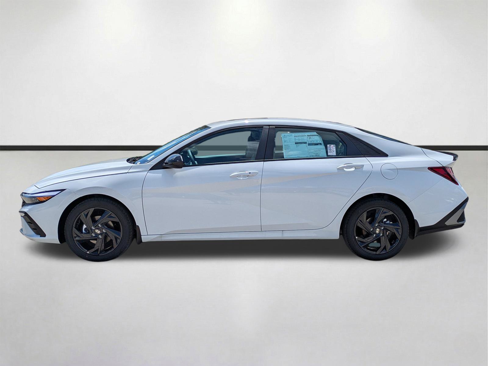 New 2026 Hyundai Elantra SEL Sport FWD image 8