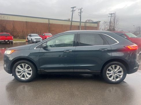 Used 2019 Ford Edge Titanium w/ Cold Weather Package image 8