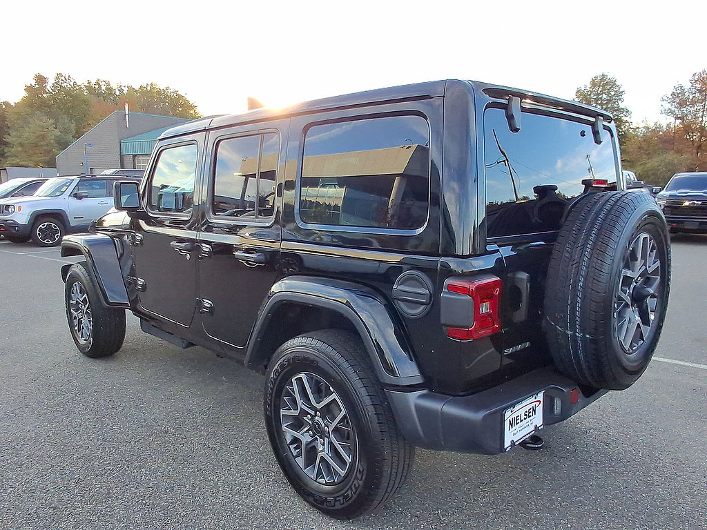 Used 2026 Jeep Wrangler Unlimited Sahara AWD/4WD image 28
