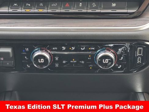 New 2026 GMC Sierra 1500 SLT image 15