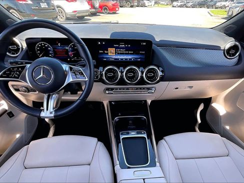 Used 2025 Mercedes-Benz GLA 250 4MATIC image 14