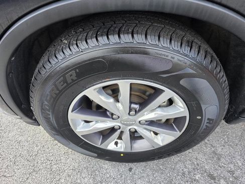 Used 2016 Dodge Durango Limited w/ Nav & Power Liftgate Group image 11